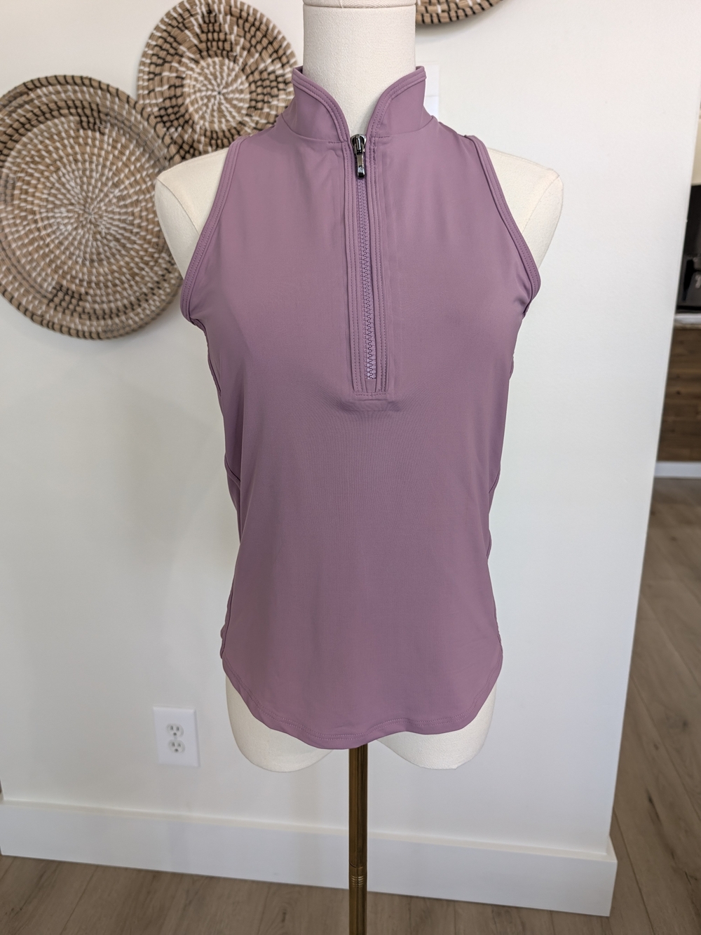 Greyson Scarlett Wisteria Purple Sleeveless 1/4 Zip Mock Neck Golf Top Size S